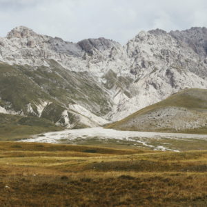 abruzzo , viaggio, campo imperatore